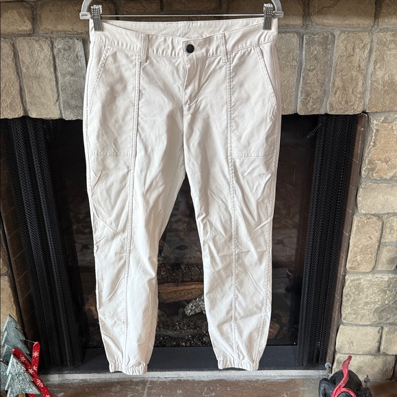 Stio Pants - Stio Women's Cream hiking active Joggers pants. Size 8
